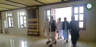 اسپیکر خیبرپختونخوا اسمبلی مشتاق غنی اور وزیراعلیٰ کے مشیر ضیاء اللہ بنگش کا صوبائی اسمبلی سکریٹریٹ کا دورہ۔