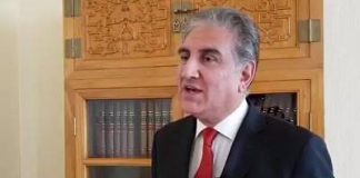 Minister of Foreign Affairs Shah Mahmood Qureshi Exclusive Media Talk after Meeting Chinese counterpart Wang Yi for Bilateral Talks in Beijing China (25.12.18)
#PTI #ShahMahmoodQureshi #CPEC

وزیر خارجہ مخدوم شاہ محمود قریشی کی بیجنگ میں میڈیا سے گفتگو

ہمارے چارملکی دورے کا بنیادی مقصد خطے کے اہم ممالک کے ساتھ باہمی روابط کو بڑھانا ہے مخدوم شاہ محمود قریشی
میں نے کابل اور تہران کا دورہ کیا اور پھر بیجنگ اور اب انشاءاللہ ماسکو روانہ ہونگا

میری چین کے وزیر خارجہ کے ساتھ بہت اچھی میٹنگ رہی جس میں ہم نے افغانستان کی صورتحال، حال ہی میں ابوظہبی میں ہونے والے مذاکرات اور آٹھویں باہمی مشاورتی کمیٹی کے اجلاس کے حوالے سے تبادلہ خیال کیا -دوطرفہ تعلقات، پی آر  ایف فورم اور اپریل میں متوقع وزرائے خارجہ سطحی اسٹریٹیجک مذاکرات پر گفتگو ہوئی - چین میں پاکستان کی برآمدات کی شرح میں اضافہ، اور بیلنس آف سپورٹ سے متعلقہ امور سامنے آئے 
چین نے ہماری افغانستان میں قیام امن کے لیے کاوشوں کو سراہا ہے اور افغانستان میں امن و استحکام کے لئے فریقین کو مذاکرات پر لانے پر پاکستان کی پرزور ستائش کی ہے

مجھے اس بات کی بے حد خوشی ہوئی ہے کہ افغان صدر اشرف غنی نے ہماری کاوشوں کو سراہا ہوئے کہا کہ یہ ہمارا ایک مشترکہ مقصد ہے اور اپنے تعاون کا یقین دلایا
وزیر خارجہ جواد ظریف سے بھی ملاقات بہت سودمند رہی انہوں نے کہا کہ اسلامی انقلاب کے بعد یہ دوسرا موقع ہے جب پاکستان اور ایران کے تعلقات انتہائی بہتری کی سمت بڑھ رہے ہیں پاکستان اور ایران کے مابین اب جو نقطہ نظر میں یگانگت اور یکسوئی ہے وہ پہلے کبھی نہ تھی 

اسی طرح چینی وزیر خارجہ کے ساتھ ہم نے سی پیک میں ہونے والی پیشرفت کے حوالے سے تفصیلی گفتگو کی اور اب اس سلسلے میں تمام قیاس آرائیاں دم توڑ چکی ہیں
اب ہم روس جا رہے ہیں کیونکہ روس بھی اس خطے کا انتہائی اہم ملک ہے اس کو افغانستان کا تجربہ بھی ہے اور یہاں اس کے اسٹکس بھی ہیں ان سے بھی مزید بات چیت ہو گی

Foreign Minister Shah Mahmood Qureshi says China supports Pakistan initiative of Afghan reconciliation.

Pakistan and China have reiterated the determination to take a joint course of action for regional peace and stability and to promote connectivity.

The agreement came during a meeting between Foreign Minister Shah Mahmood Qureshi and his Chinese counterpart Wang Yi in Beijing, where Qureshi arrived on third leg of his visit after Afghanistan and Iran.

Both Foreign Ministers discussed bilateral ties and important regional and global issues.

The two sides also held extensive talks on establishment of peace in Afghanistan.

Shah Mahmood Qureshi called China Pakistan Economic Corridor of extensive strategic importance for Pakistan and the region. The Minister said the CPEC reflects the One Belt One Road vision of Chinese President. He said Sino-Pak friendship has great appreciation at public as well as government level.

Shah Mahmood Qureshi conveyed a special message of felicitation to the Chinese leadership on behalf of Prime Minister Imran Khan.