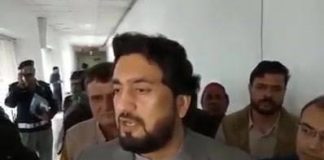 'Supremacy of law to be upheld at all costs. Exemplary punishment must be given to criminal. '
Responding to allegations regarding someone from his family caught by police with drugs, Minister of State for Interior Shehryar Afridi minced no words.
Sending a loud and clear message to all he said that action will be taken against anyone breaking the law regardless of who they are!