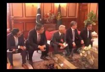 [ Government of Japan increasing its engagement with Pakistan and will support Japanese companies in increasing investment in Pakistan ] (12.03.19)\n#PTI #Pakistan #Japan #Investment #PrimeMinisterImranKhan \n\nA delegation of Mitsubishi Corporation, headed by Mr. Kimihide Ando, Senior Vice President /Chief Executive Mitsubishi Corporation called on Prime Minister Imran Khan at Prime Minister’s Office. \n\nMr. Kimihido Ando was accompanied by Mr Atsushi Fujii, Country Head in Pakistan, Mr Kenichiro Hirai, General Manager, Mr Kosuke Makino, CEO- Tabeer Energy Pvt Ltd and Mr Yasir Mukhtar. Advisor to Prime Minister Mr. Abdul Razzak Dawood, Chairman Energy Task Force Mr. Nadeem Babar and senior officials were also present during the meeting. \n\nMr. Kimihide Ando briefed the Prime Minister about long association of Mitsubishi Corporation with Pakistan spanning over six decades undertaking profitable business ventures in the country. He said that the company is encouraged by the business friendly policies of the present government and intends to further strengthen its footprint especially in meeting energy requirements of the country. \n\nHe also conveyed to the Prime Minister that the Government of Japan has decided to increase its engagement with Pakistan and support Japanese companies in increasing investment in Pakistan. \n\nThe Prime Minister welcomed the decision of Government of Japan and also the interest of Mitsubishi Corporation to explore greater business opportunities in the country.\n    \nThe Prime Minister highlighted various measures and the steps being taken to ensure business friendly environment to the foreign investors and improving ease of doing business in the country.