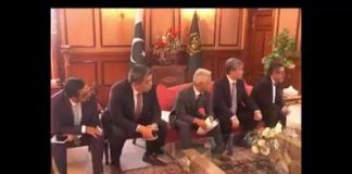 [ Government of Japan increasing its engagement with Pakistan and will support Japanese companies in increasing investment in Pakistan ] (12.03.19)\n#PTI #Pakistan #Japan #Investment #PrimeMinisterImranKhan \n\nA delegation of Mitsubishi Corporation, headed by Mr. Kimihide Ando, Senior Vice President /Chief Executive Mitsubishi Corporation called on Prime Minister Imran Khan at Prime Minister’s Office. \n\nMr. Kimihido Ando was accompanied by Mr Atsushi Fujii, Country Head in Pakistan, Mr Kenichiro Hirai, General Manager, Mr Kosuke Makino, CEO- Tabeer Energy Pvt Ltd and Mr Yasir Mukhtar. Advisor to Prime Minister Mr. Abdul Razzak Dawood, Chairman Energy Task Force Mr. Nadeem Babar and senior officials were also present during the meeting. \n\nMr. Kimihide Ando briefed the Prime Minister about long association of Mitsubishi Corporation with Pakistan spanning over six decades undertaking profitable business ventures in the country. He said that the company is encouraged by the business friendly policies of the present government and intends to further strengthen its footprint especially in meeting energy requirements of the country. \n\nHe also conveyed to the Prime Minister that the Government of Japan has decided to increase its engagement with Pakistan and support Japanese companies in increasing investment in Pakistan. \n\nThe Prime Minister welcomed the decision of Government of Japan and also the interest of Mitsubishi Corporation to explore greater business opportunities in the country.\n    \nThe Prime Minister highlighted various measures and the steps being taken to ensure business friendly environment to the foreign investors and improving ease of doing business in the country.