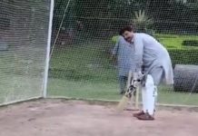 Preparation for parliamentry tournament Trial started at governer house Peshawar.\nGovernor Shah Farman, KP Ministers Ishtiaq Urmer, Shaukat Yousafzai and MPA\'s participated in Cricket Trail.\n#KPKUpdates